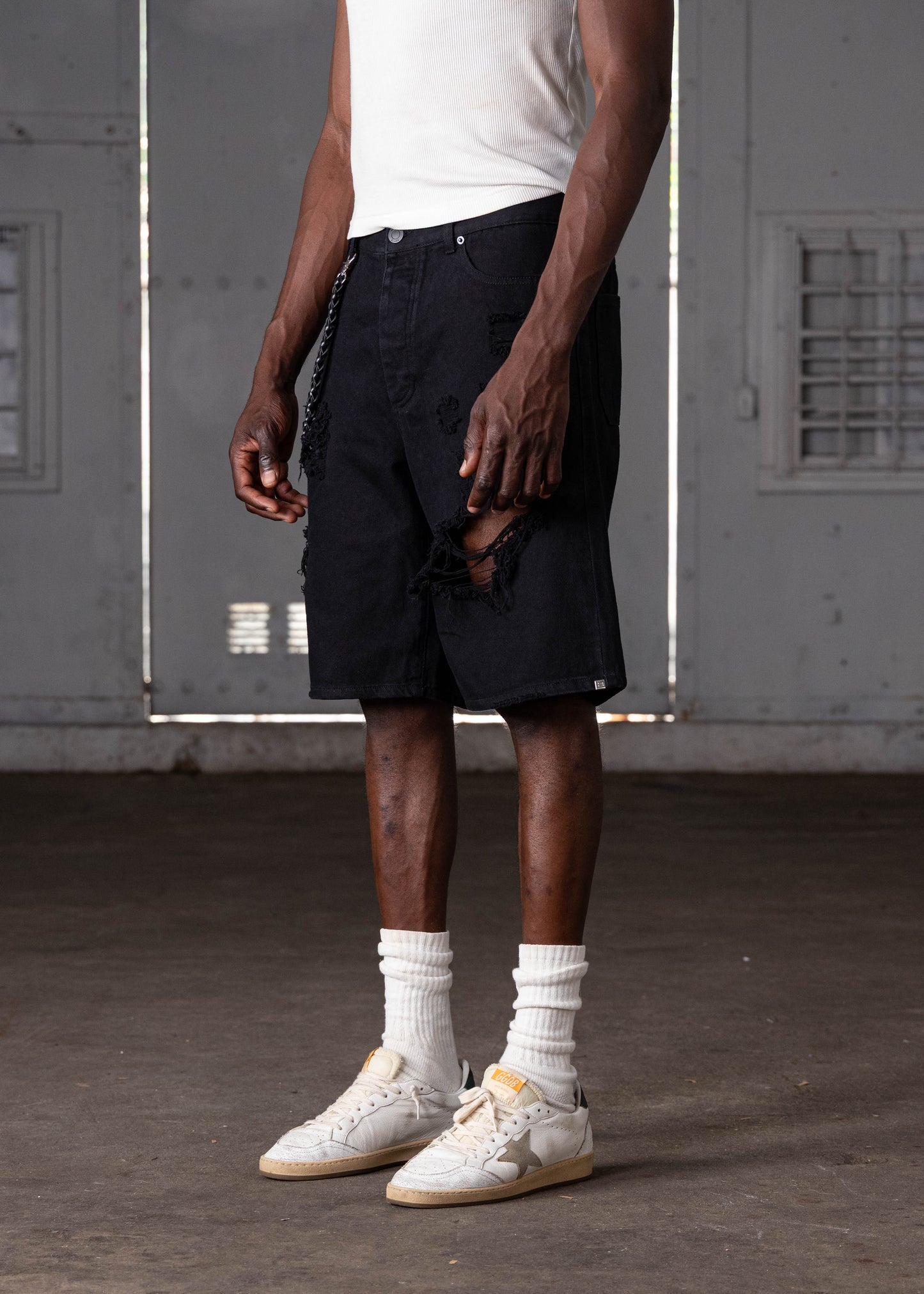 MB-011 STANDARD SHORTS (DISTRESS)